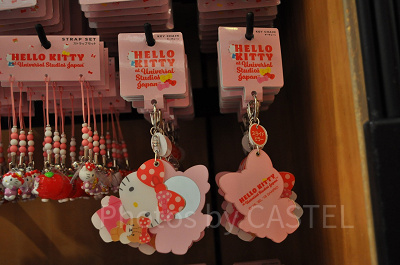 ハローキティ　ミラーキーチェーン