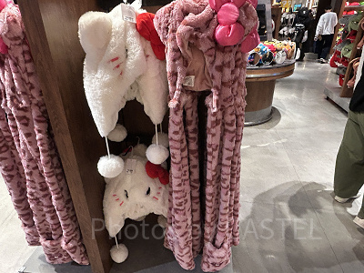 2025-2026冬】USJの防寒グッズまとめ！イヤーマフ、マフラー