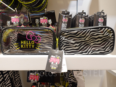 ハローキティ リアルアニマルペンケース