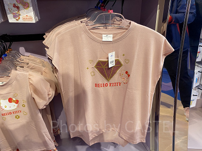 ハローキティのTシャツ