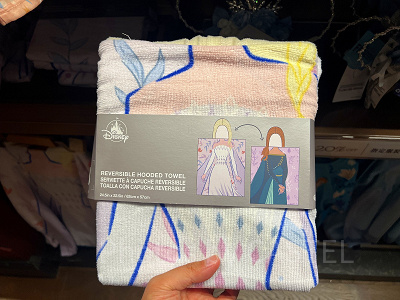 香港ディズニーアナ雪グッズ:アナとエルサのリバーシブルタオル