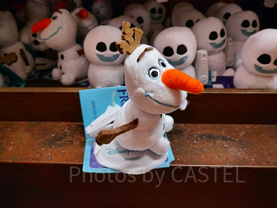 香港ディズニーアナ雪グッズ:オラフの肩乗せマグネットぬいぐるみ