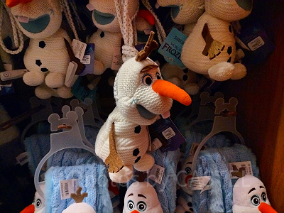 香港ディズニーアナ雪グッズ:オラフの小物入れ