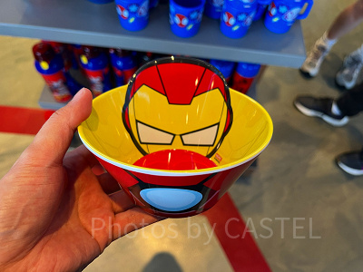 香港ディズニーマーベルグッズ：アイアンマンのプラスチック皿