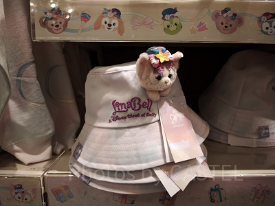 香港ディズニー20周年「ダッフィー&フレンズ・グランドセレブレーショングッズ」:リーナベルのフェイスマスコット付バケットハット