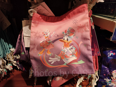 香港ディズニー20周年「ミッキー&フレンズ・グランドセレブレーショングッズ」:きんちゃく袋