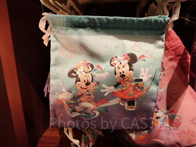 香港ディズニー20周年「ミッキー&フレンズ・グランドセレブレーショングッズ」:きんちゃく袋