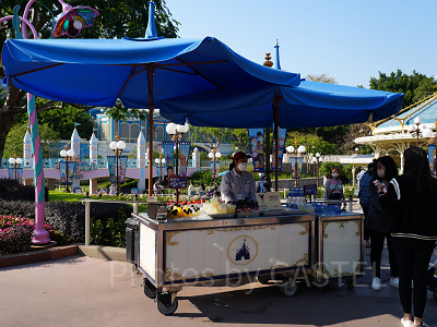 香港ディズニーランドのレストラン：ファンタジーランドのフードカート
