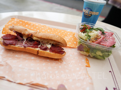 パストラミビーフとモッツァレラチーズのホットサンドセット