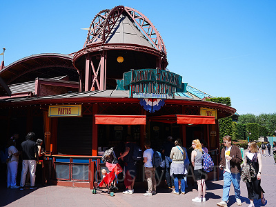 ハイパー・スペース・マウンテンのライドフォト売り場