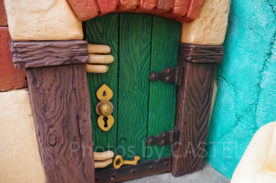 よーくみるとミッキーがいます。