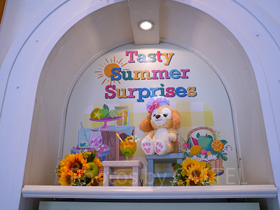 マクダックス・デパートメントストアの店内のデコレーション