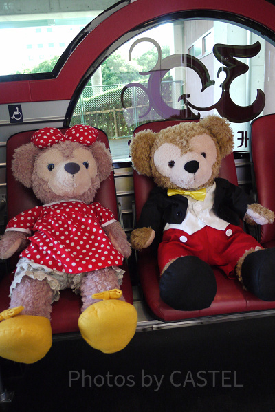 ダッフィーやシェリーメイと仮装したり、お散歩するのにいい季節です。