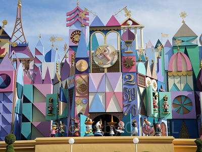 イッツ・ア・スモールワールド