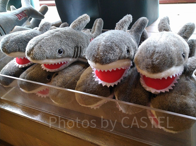 ジョーズぬいぐるみ（中）