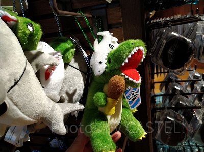 ジョーズ＆ティラノぬいぐるみキーホルダー