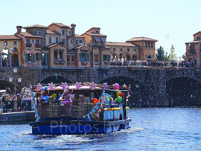 カラフルハピネスジャーニーは水域沿いから鑑賞しよう！