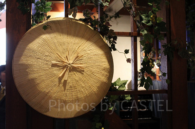 ルパン三世リストランテ・アモーレ　店内にかけけられた五エ門の笠