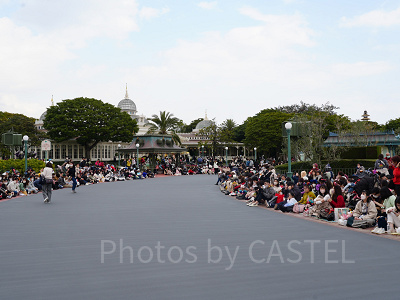 3月ディズニーランド混雑レポ：パレード待ち(15:00頃)