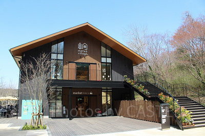 ショップが集まるメッツァビレッジ