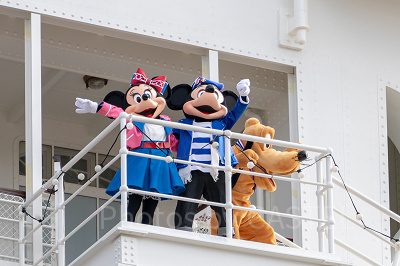 ニューヨークにミッキー&フレンズが到着