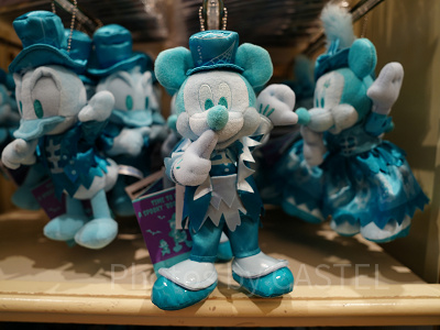 ミッキーゴーストぬいぐるみバッジ(2022年ディズニーハロウィングッズ)