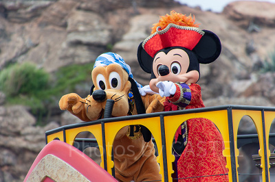 ミッキーマウスの歴史】初期ミッキーは凶暴？プルートとの出会いは