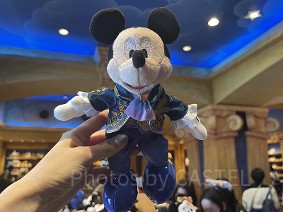 ミッキーぬいぐるみバッジ(ファンタジースプリングスグッズ)