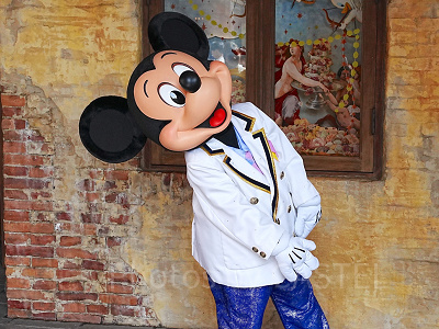 ディズニーシーのプラザグリーティングで会えるミッキー