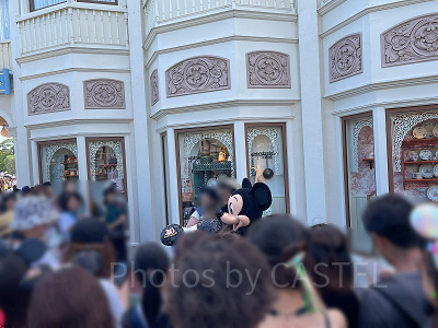 ミッキーのフリーグリーティングの様子①