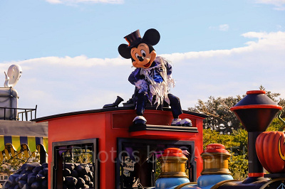 ミッキーのグリーティングパレード・ウィズ・ヴィランズ