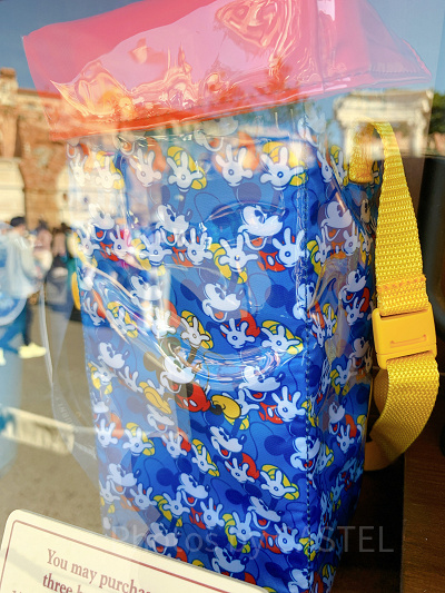 ミッキーの総柄スーベニアポップコーンケース