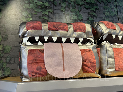 ミミッククッション（USJ×葬送のフリーレングッズ）