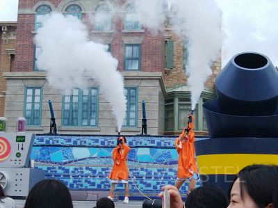 ミニオンクールファッションショー開始!