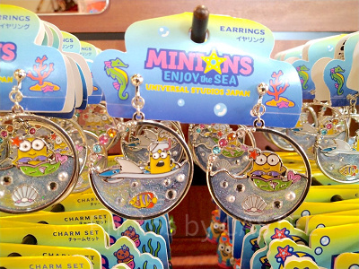 MINIONS ENJOY the SEAのイヤリング