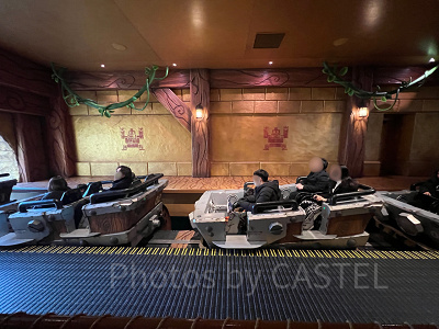 ドンキーコングのクレイジートロッコのライド