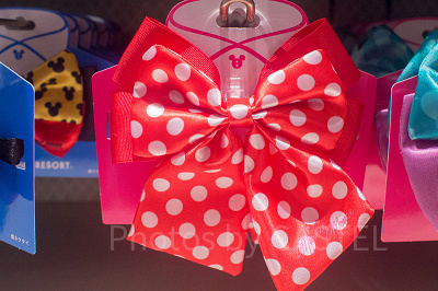 ミニー蝶ネクタイ