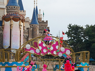 2026】ミニー＠ファンダーランドの停止位置、フロート、登場