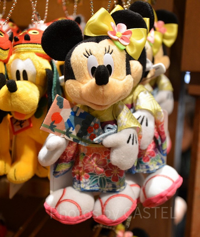 ミニー正月ぬいぐるみバッジ