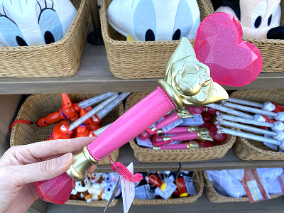 ディズニーの光るおもちゃ】24選！ペンダント型、ランタン型