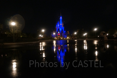 雨の日しか撮影できないミラーシンデレラ城