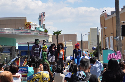 モンスターデダンスは全3曲のショー