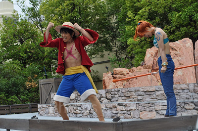 無邪気なルフィにイライラ中のナミ／ワンピースウォーター・バトル