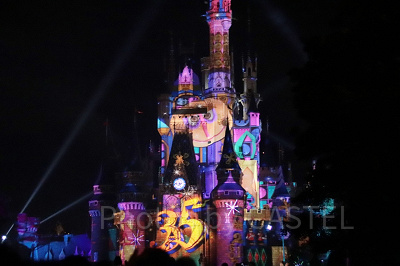 新ナイトショー「Celebrate! Tokyo Disneyland」