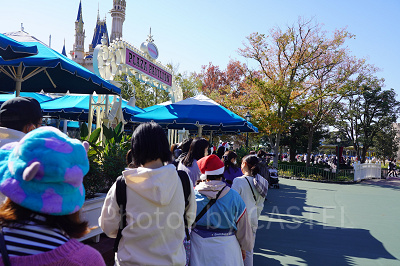 11月ディズニーランド混雑レポ：プラザパビリオン・レストラン(10:50頃)