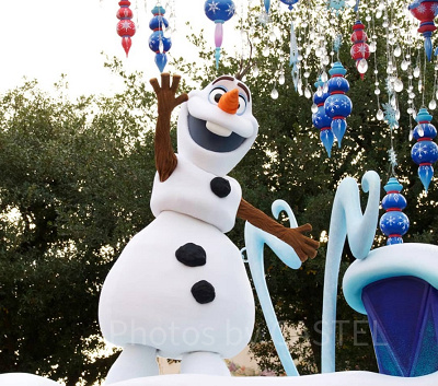 「ディズニー・クリスマス・ストーリーズ」のオラフ