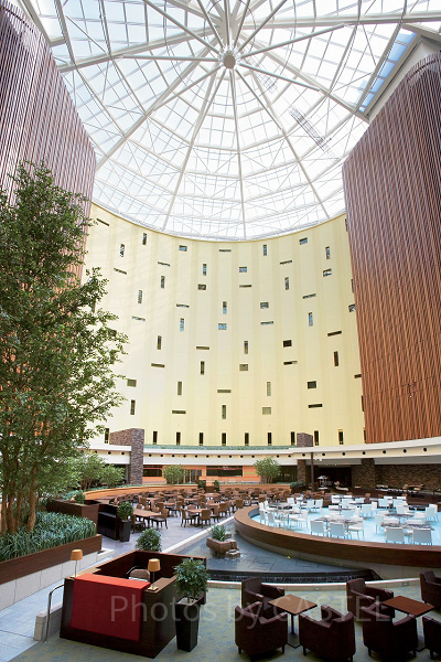 開放感のあるアトリウム