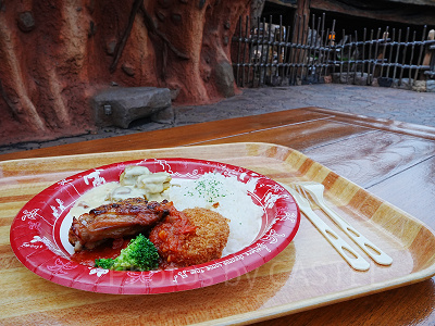 グランマ・サラのキッチンの屋外席