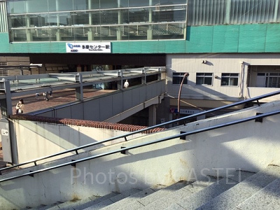 ペデストリアンデッキ　スロープ