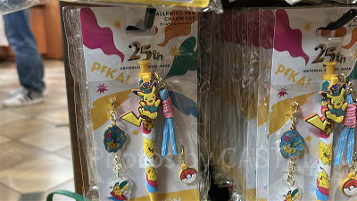 ピカチュウボールペン＆チャームセット
